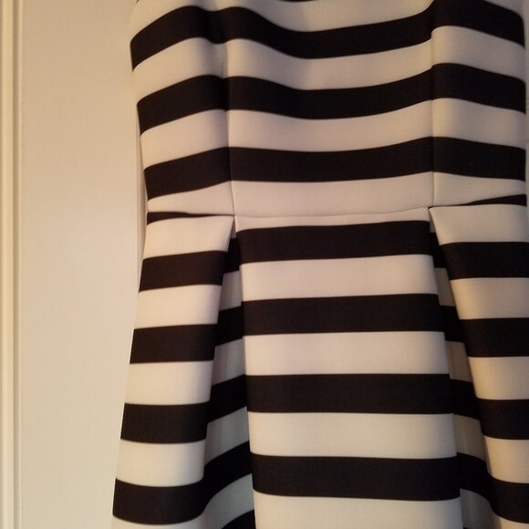 Soprano Black and White Stripe Sleeveless Dress - Picture 3 of 6